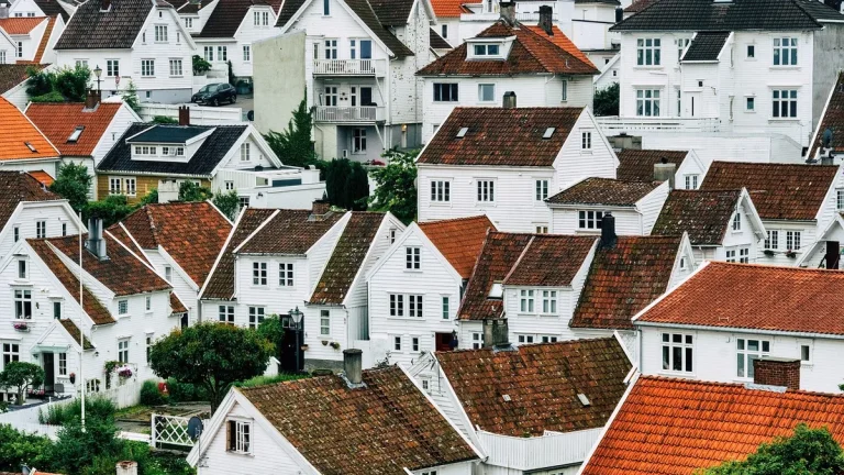 Living in the Buda Hills: A Property Buyer’s Guide to Districts II and XII