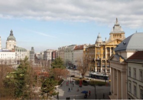 Thimg Deakference11 285x200 – Buy Budapest Apartments
