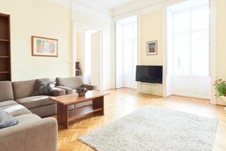 Thimg 08 24 Nagymezo 005 1600x700 – Buy Budapest Apartments