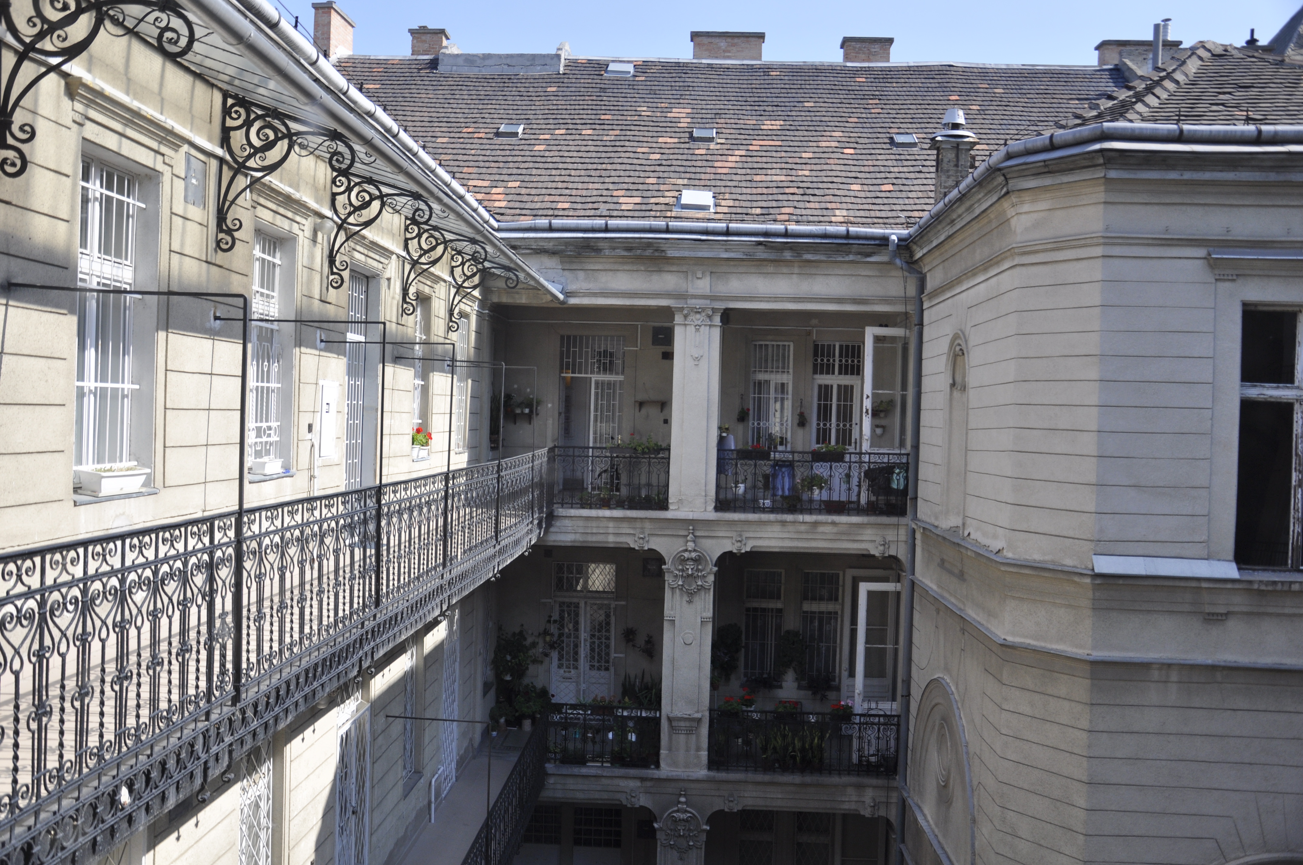 Thimg 012 1600x700 – Buy Budapest Apartments
