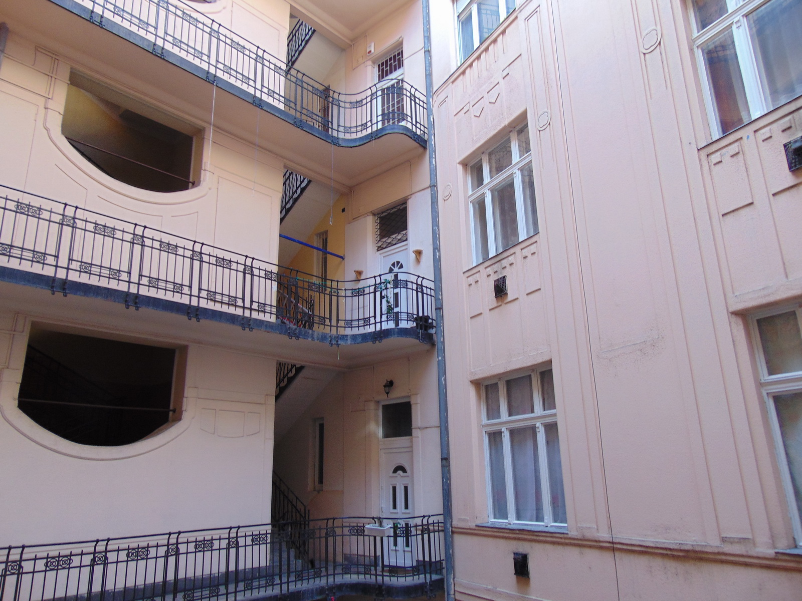 Thimg Dsc08741 Resize 1600x700 – Buy Budapest Apartments