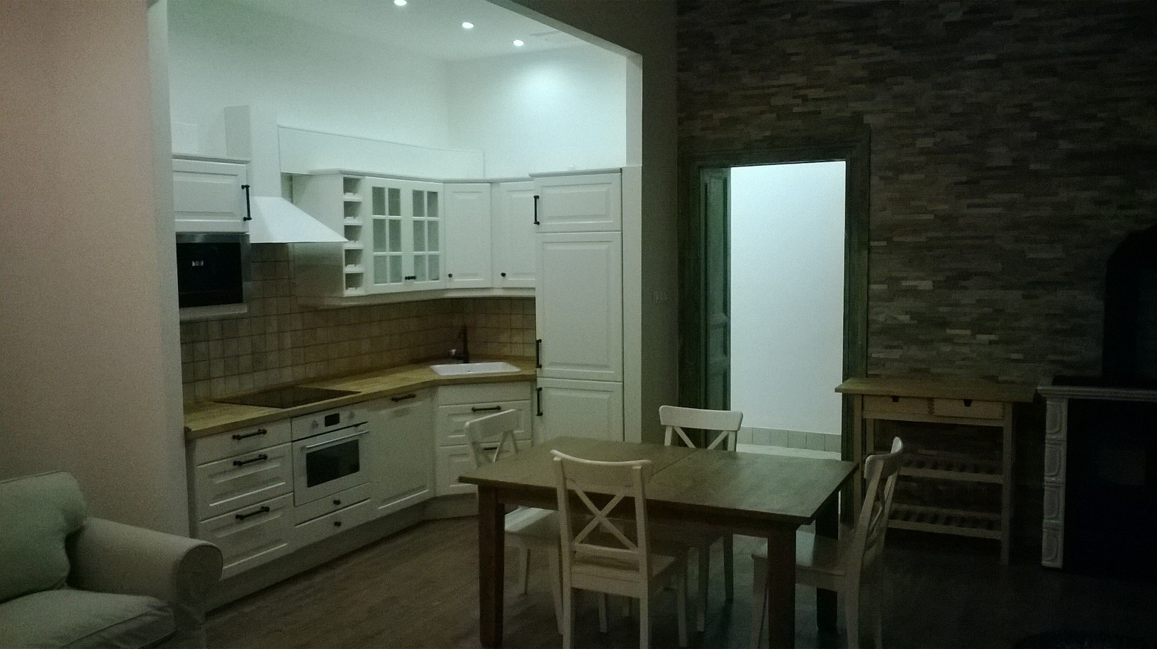 Thimg Wp 20140208 015 1600x700 – Buy Budapest Apartments