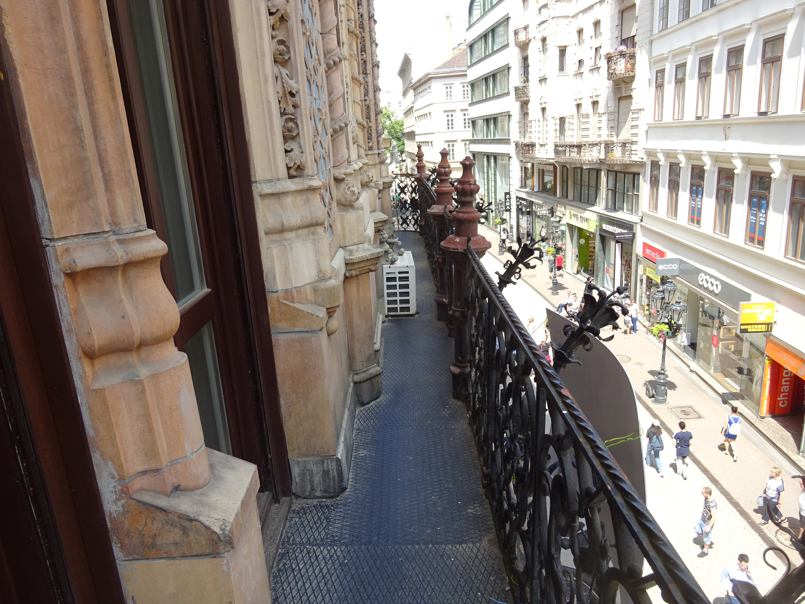 Thimg Dsc02612 1600x700 – Buy Budapest Apartments