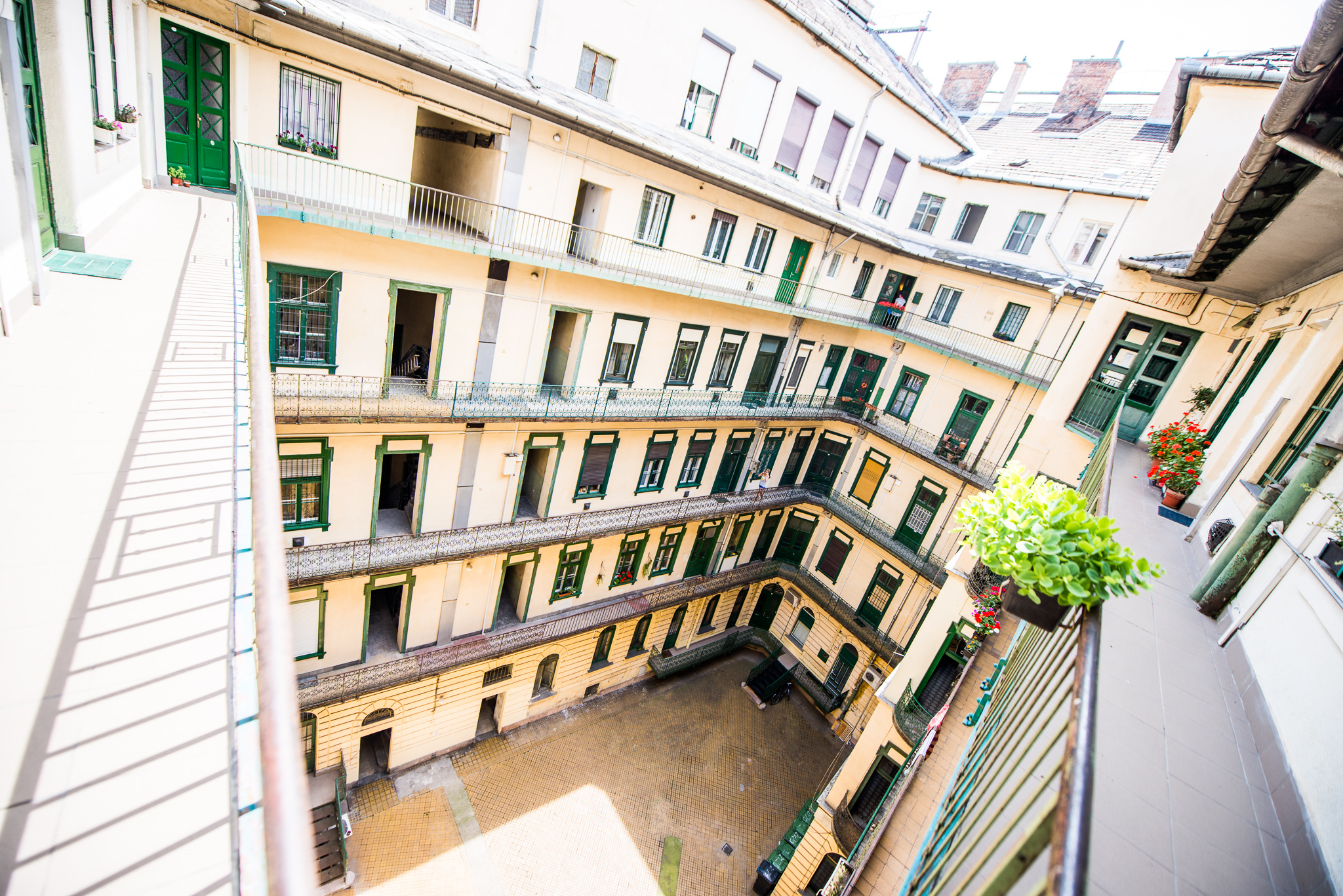 Thimg B 1 1600x700 – Buy Budapest Apartments