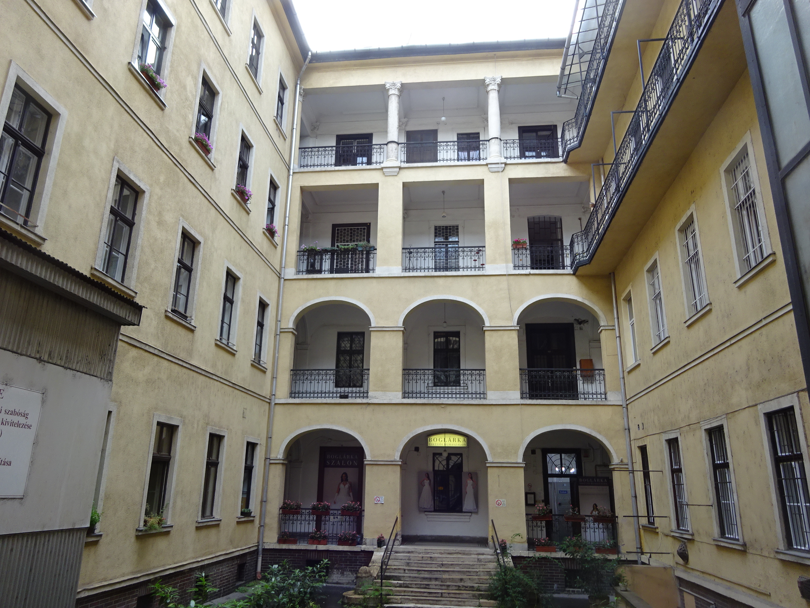 Thimg 2783 1600x700 – Buy Budapest Apartments
