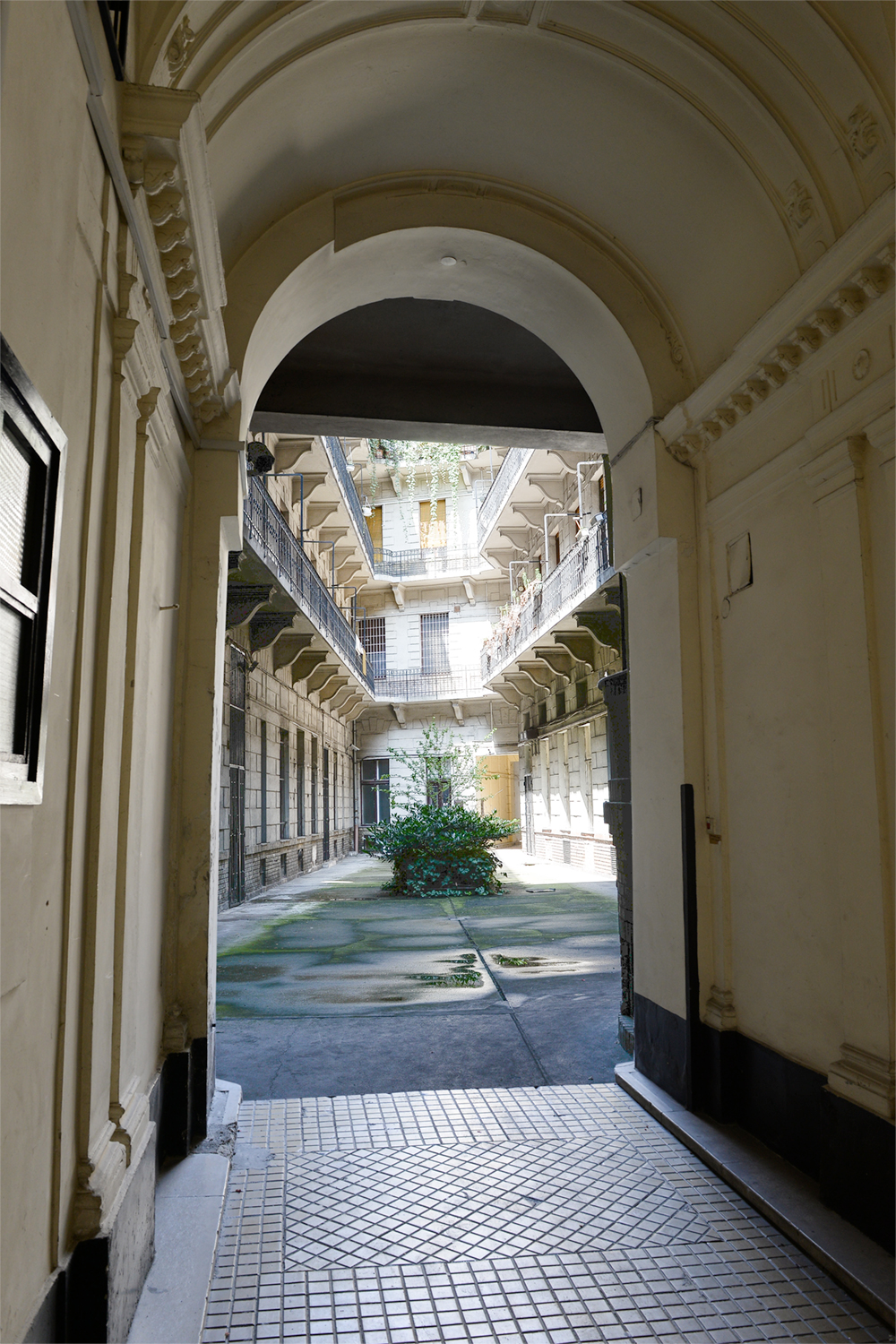 Thimg 01 1600x700 – Buy Budapest Apartments