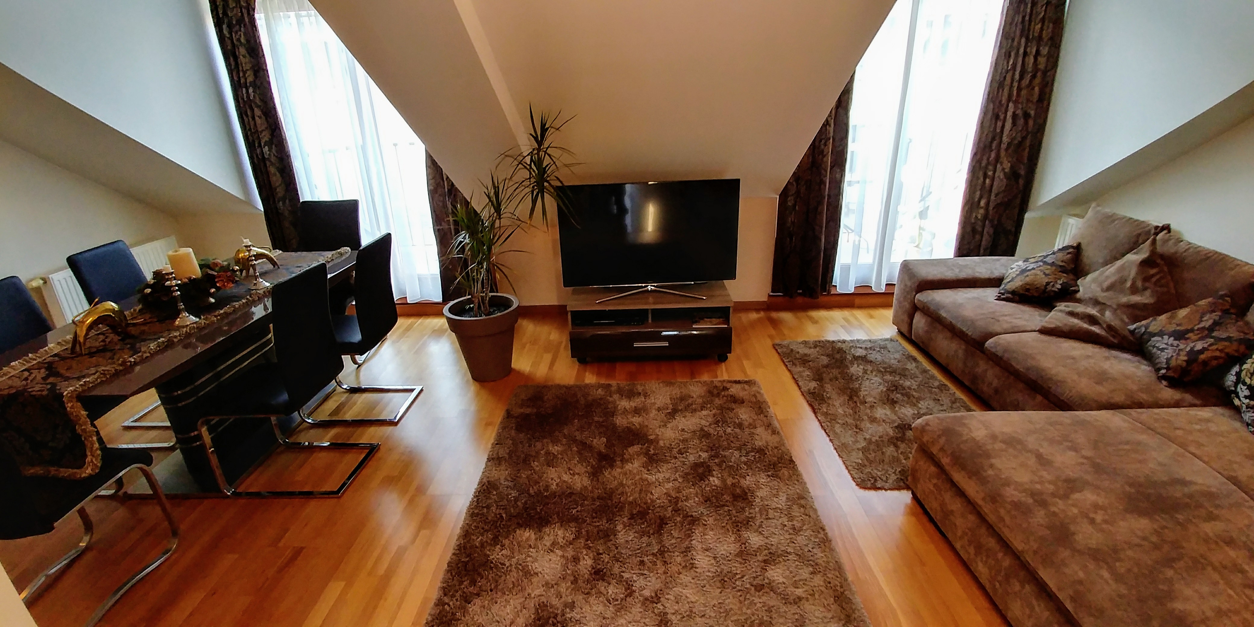 Thimg 8 1600x700 – Buy Budapest Apartments