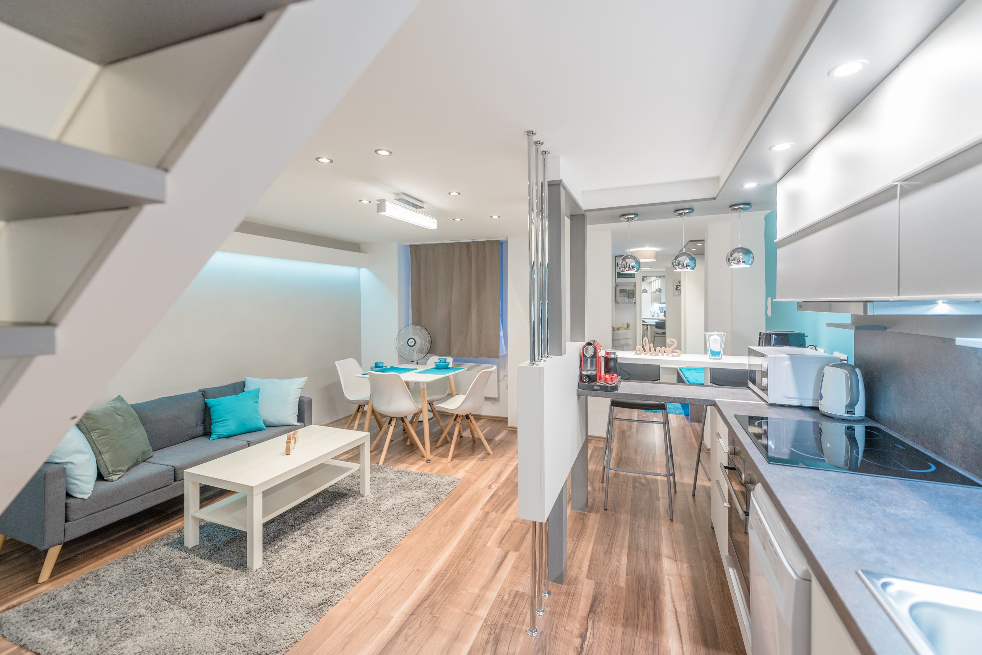 Thimg Received 10156470691489679 1600x700 – Buy Budapest Apartments