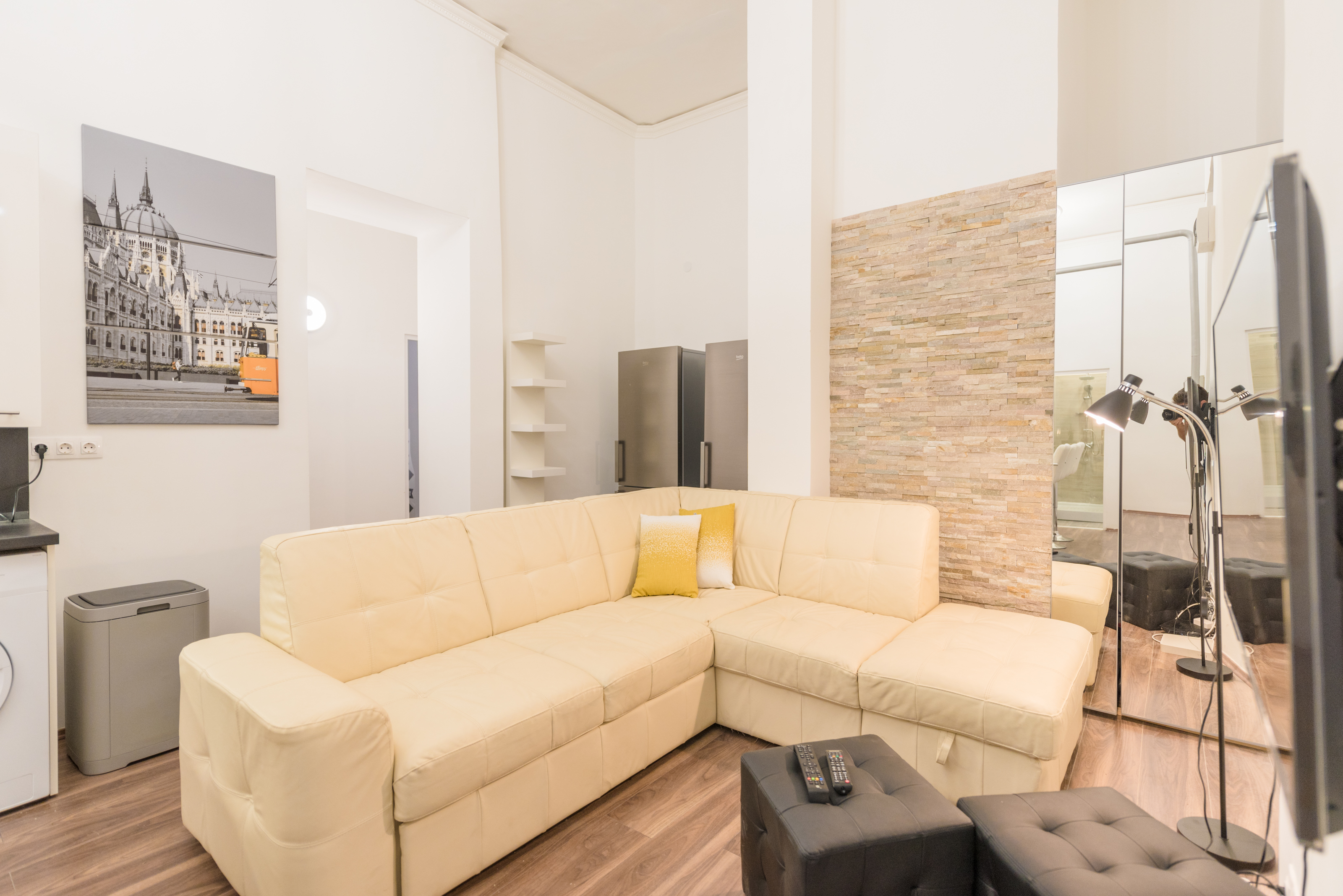 Thimg Dsc 0361 1600x700 – Buy Budapest Apartments