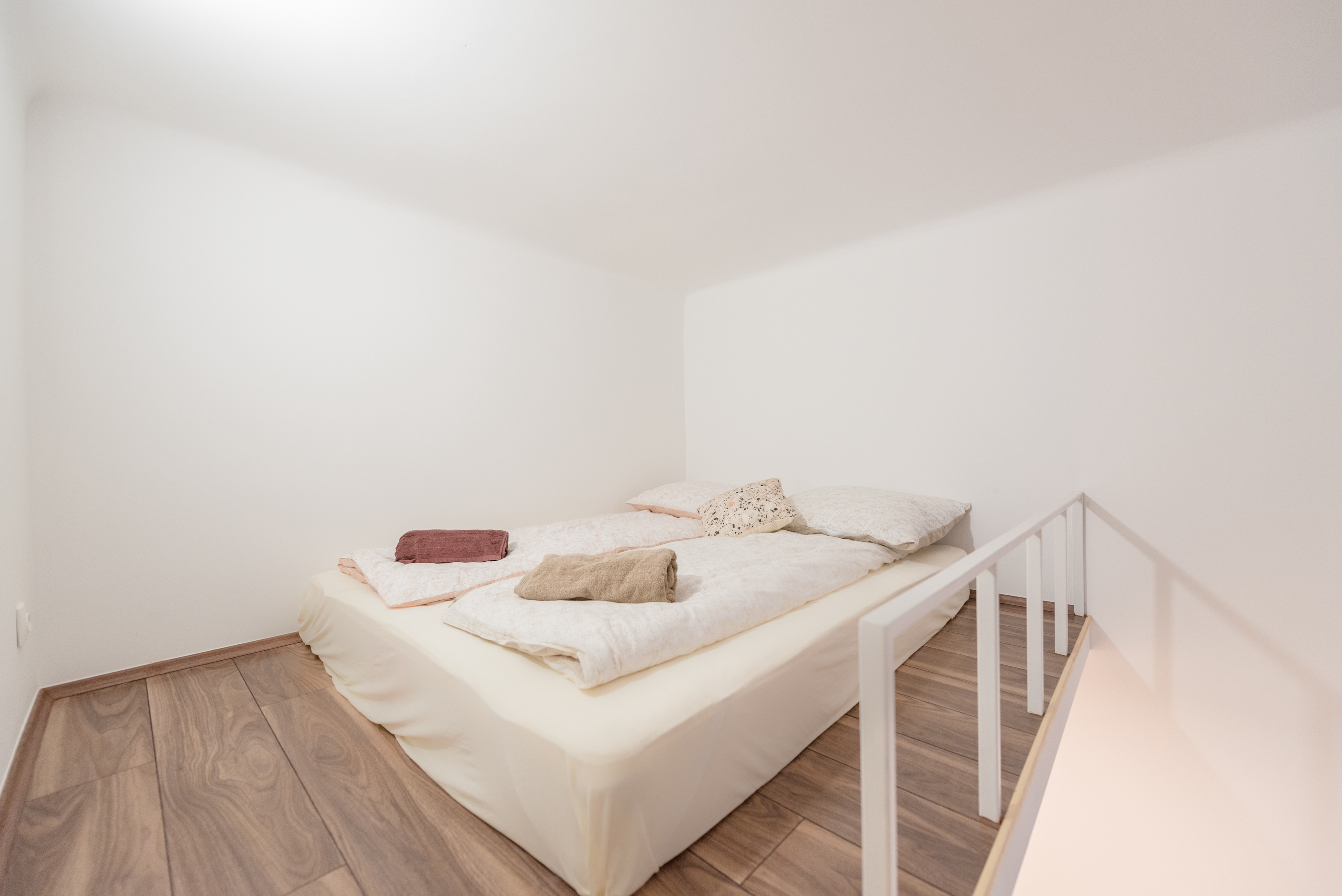 Thimg Dsc 0144 1600x700 – Buy Budapest Apartments
