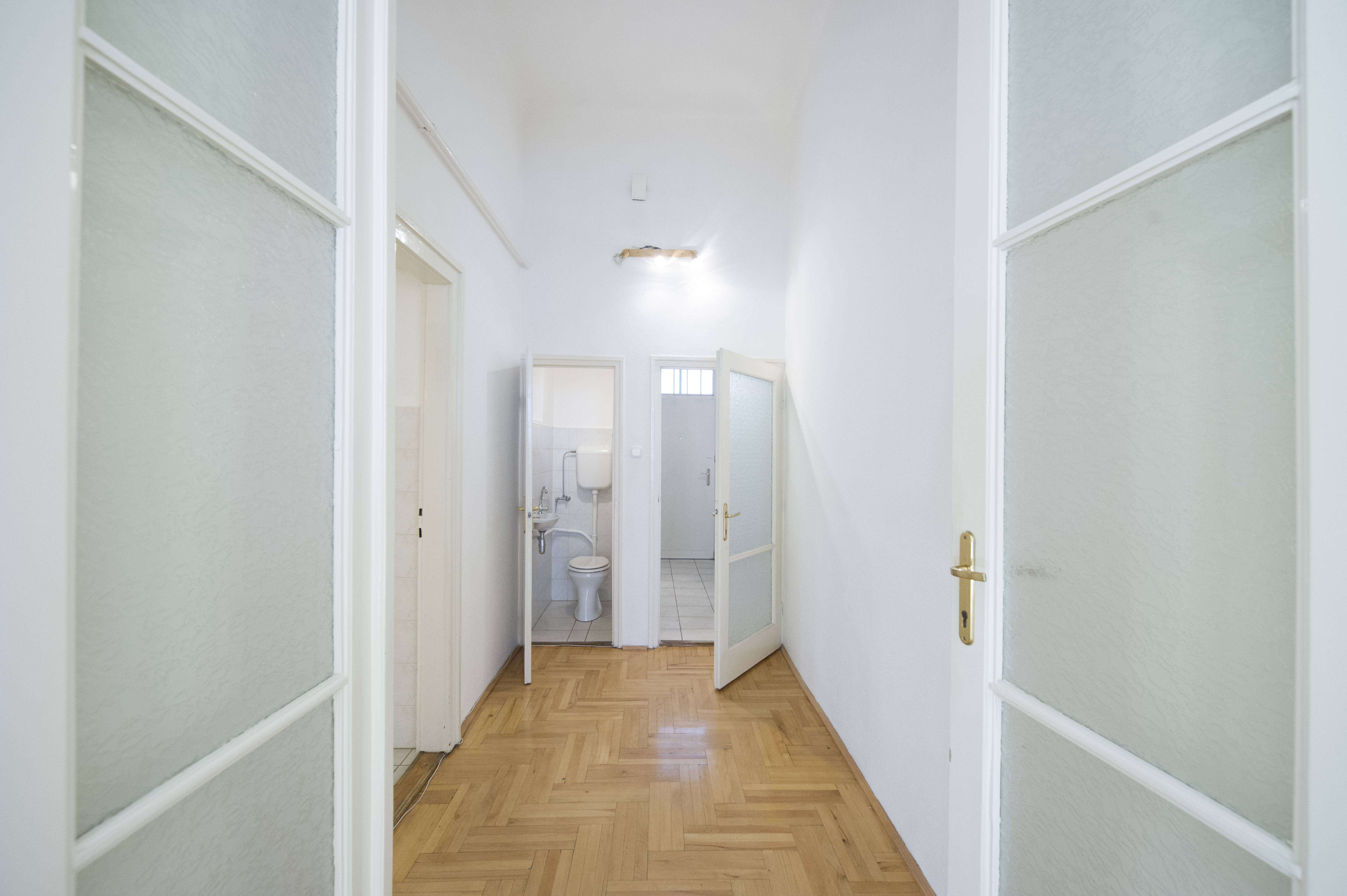 Thimg Hall 1600x700 – Buy Budapest Apartments