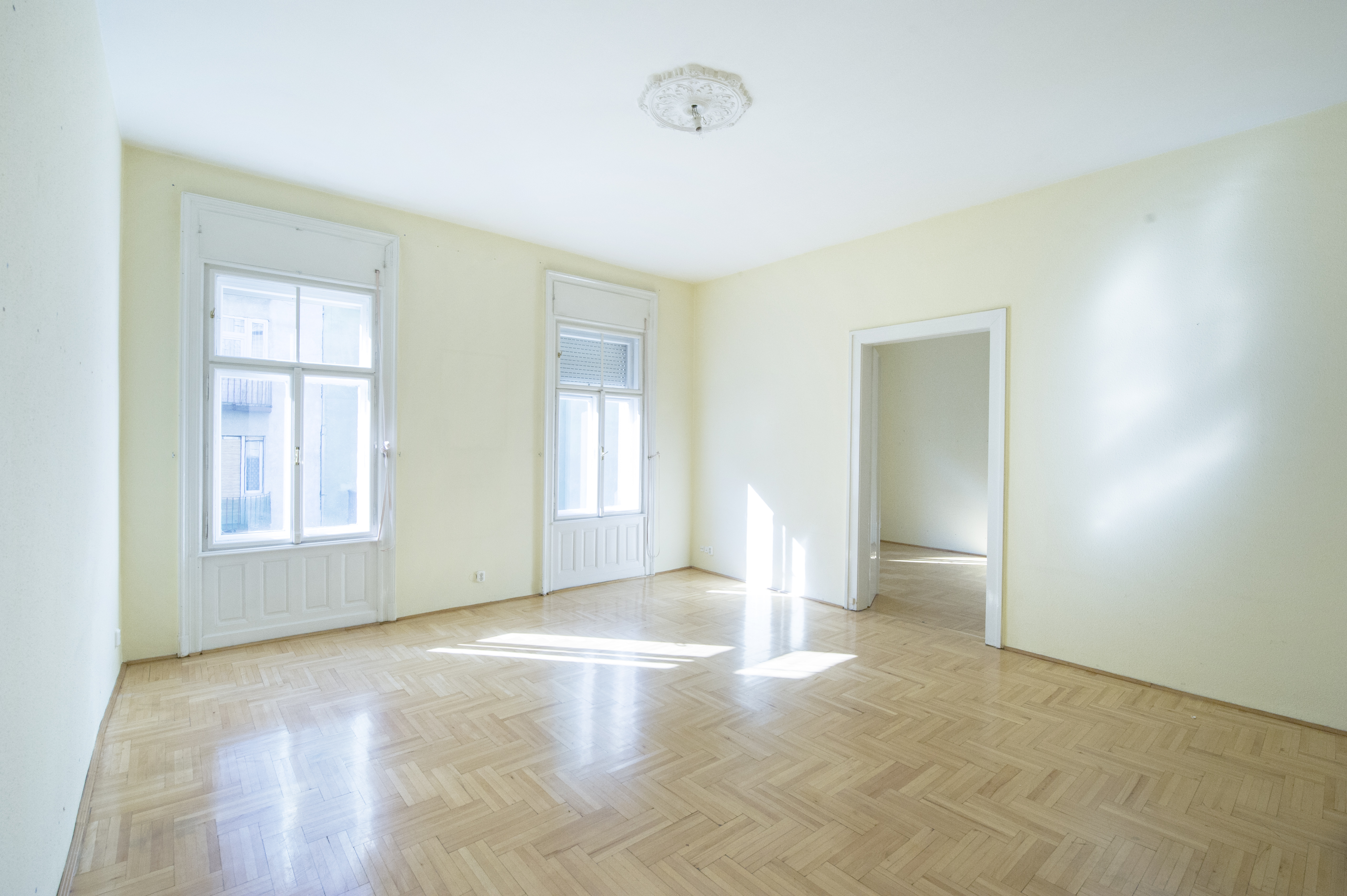 Thimg Nagy Szoba 1600x700 – Buy Budapest Apartments