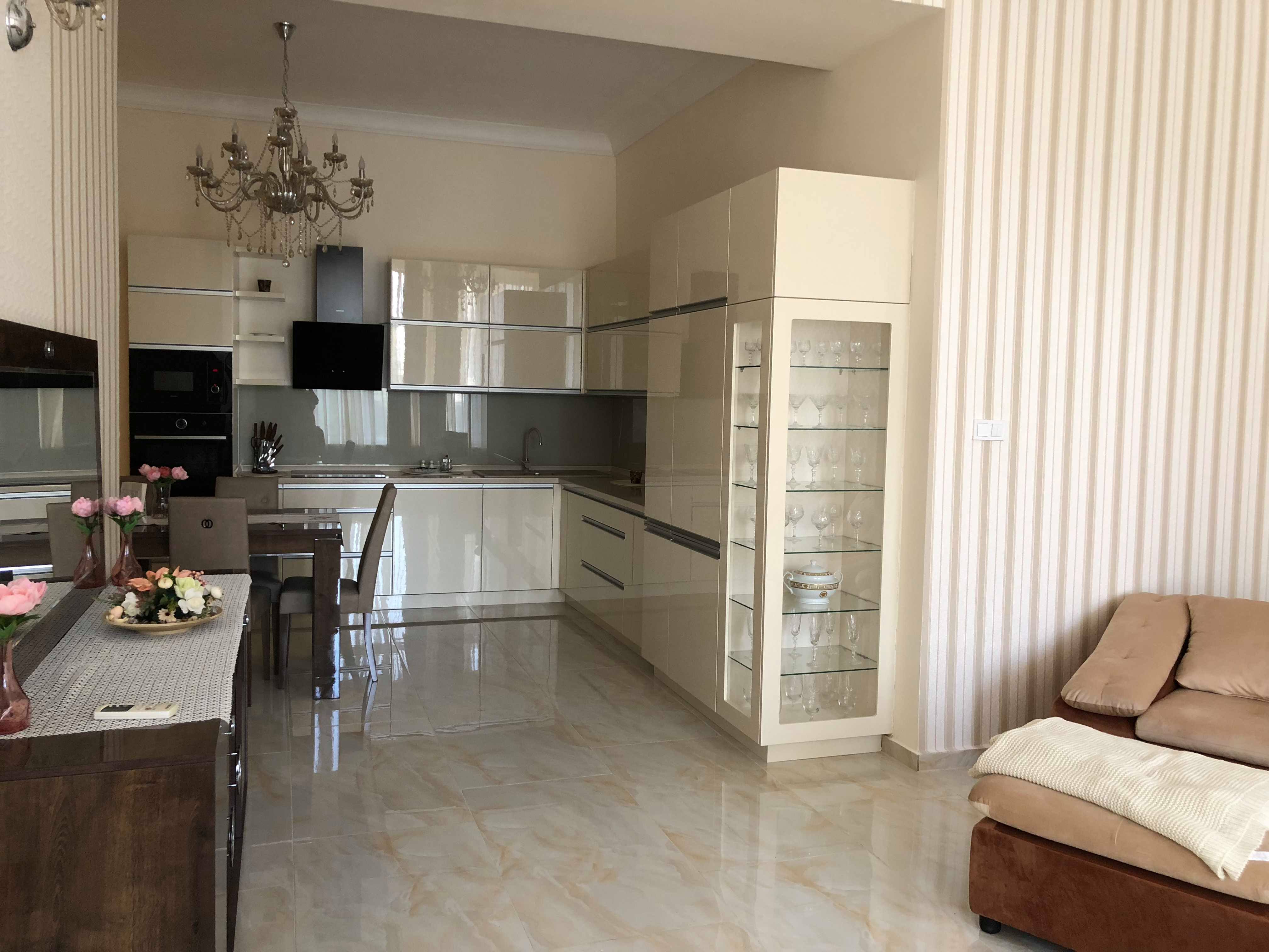 Thimg 41566205 414742139053967 122822501158879232 N 1600x700 – Buy Budapest Apartments