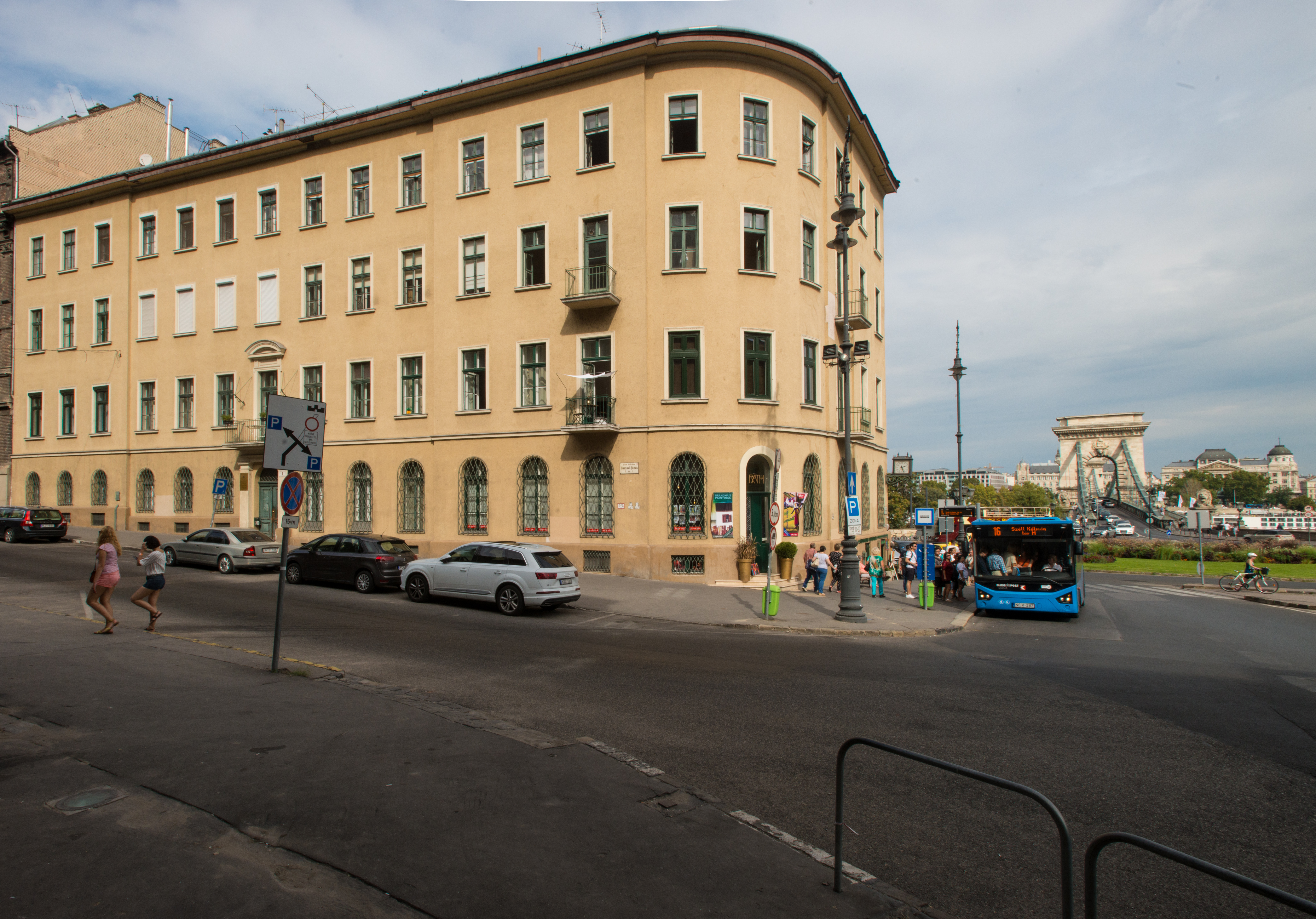 Thimg Lvg 0055 1 1600x700 – Buy Budapest Apartments
