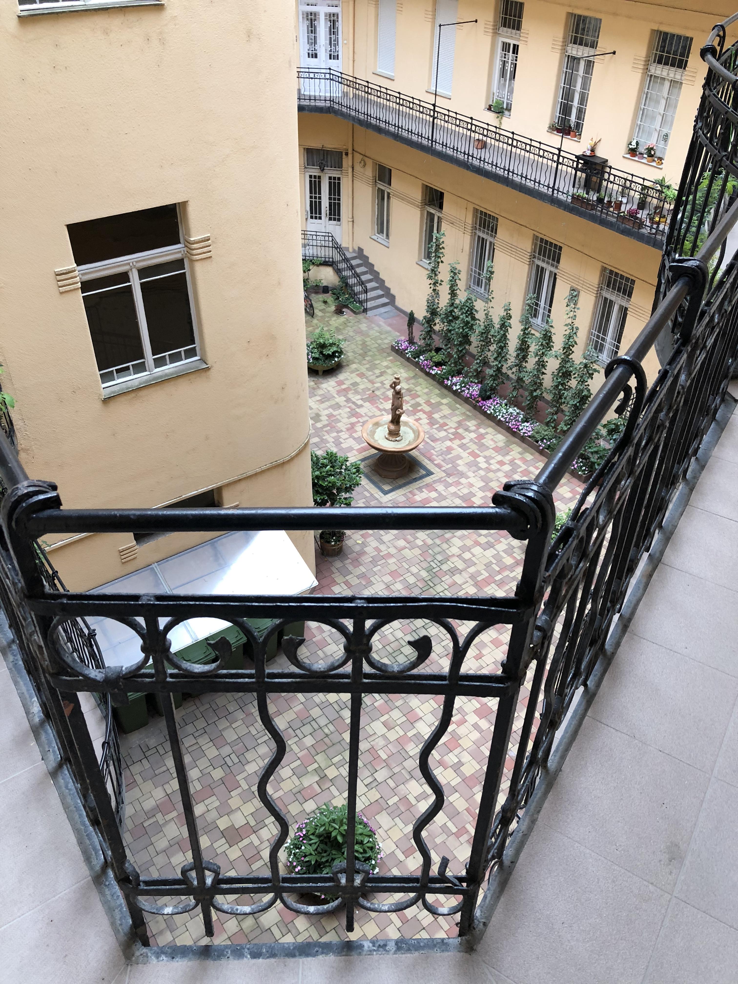 Thimg 20180615 170217041 Ios 1600x700 – Buy Budapest Apartments