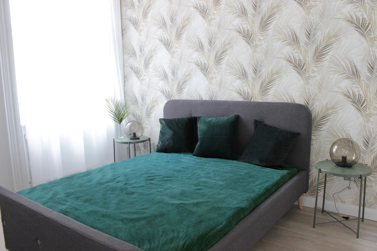 Thimg Bajcsy Halo 1600x700 – Buy Budapest Apartments