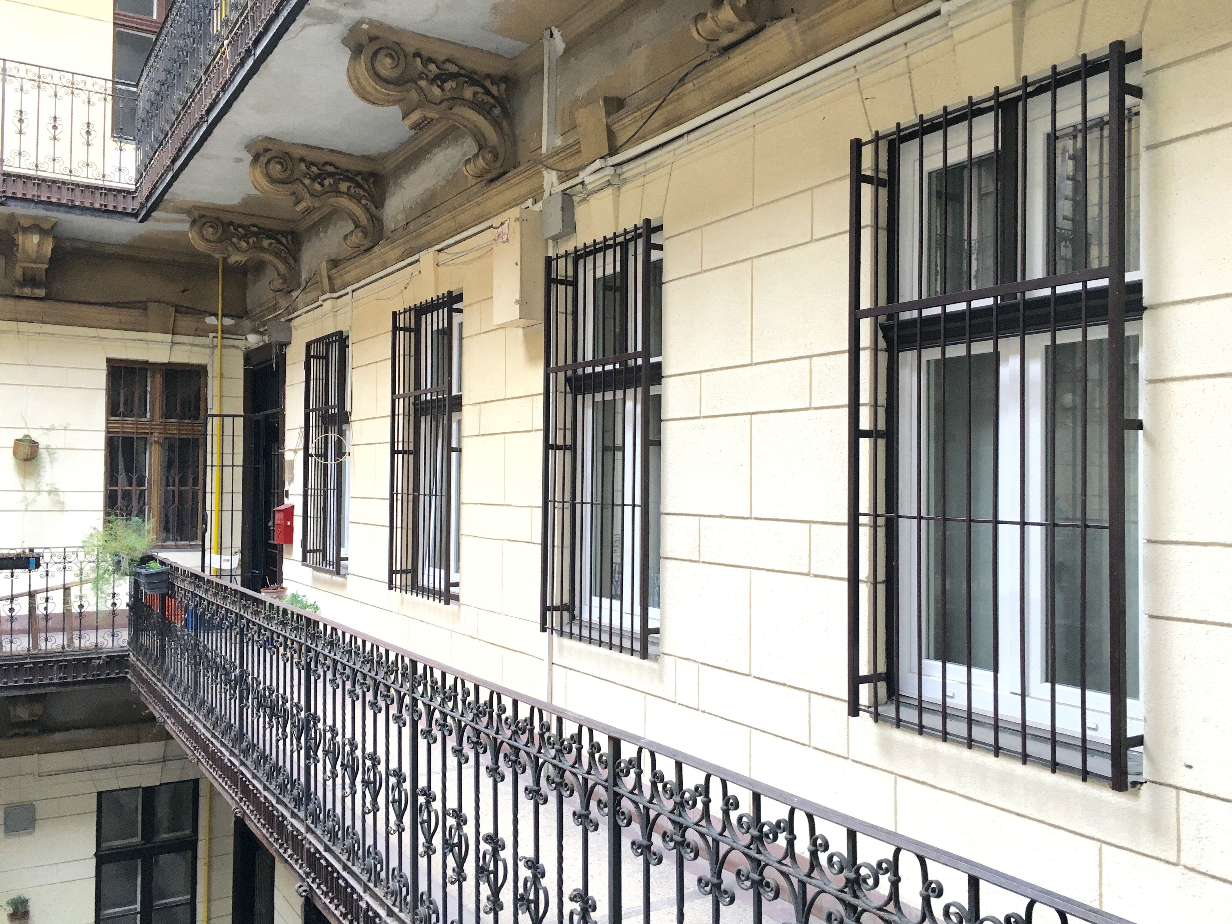 Thimg 1 1600x700 – Buy Budapest Apartments