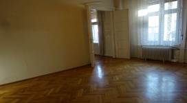 Hungary,2 Bedrooms Bedrooms,1 BathroomBathrooms,Apartment,4,1295