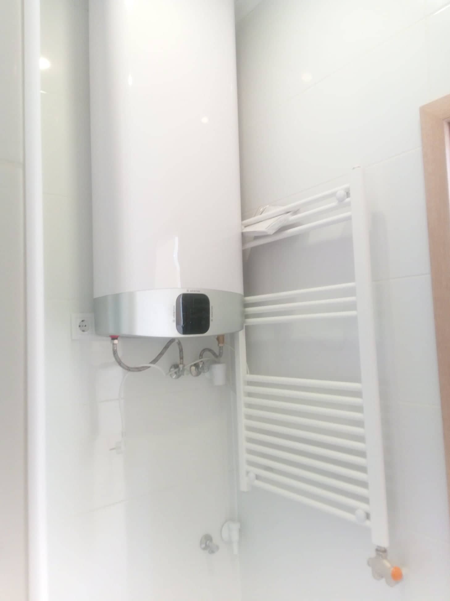 Thimg 45474719 2278810092388793 7411350894022754304 N 1600x700 – Buy Budapest Apartments