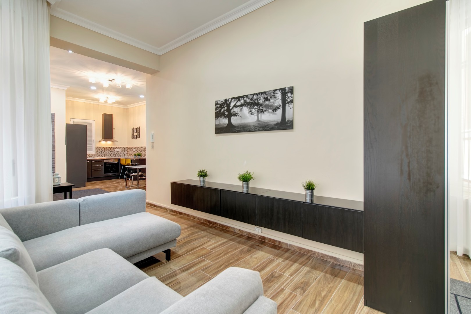 Vaci utca, Hungary, 2 Bedrooms Bedrooms, 1 Room Rooms,2 BathroomsBathrooms,Apartment,For sale,2,1309