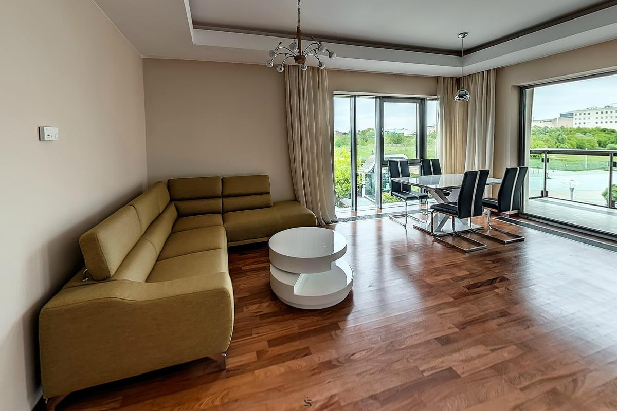 Hungary, 3 Bedrooms Bedrooms, 1 Room Rooms,2 BathroomsBathrooms,Apartment,For sale,1310