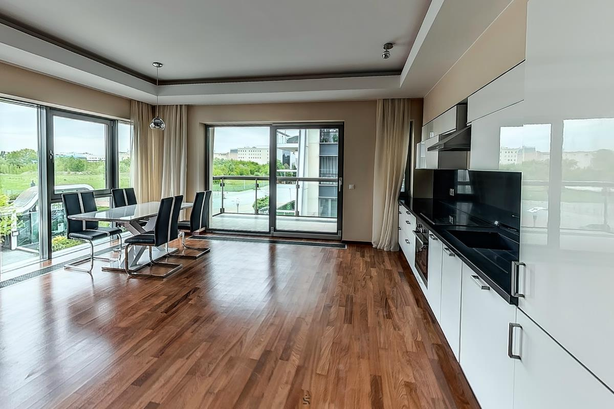 Hungary, 3 Bedrooms Bedrooms, 1 Room Rooms,2 BathroomsBathrooms,Apartment,For sale,1310
