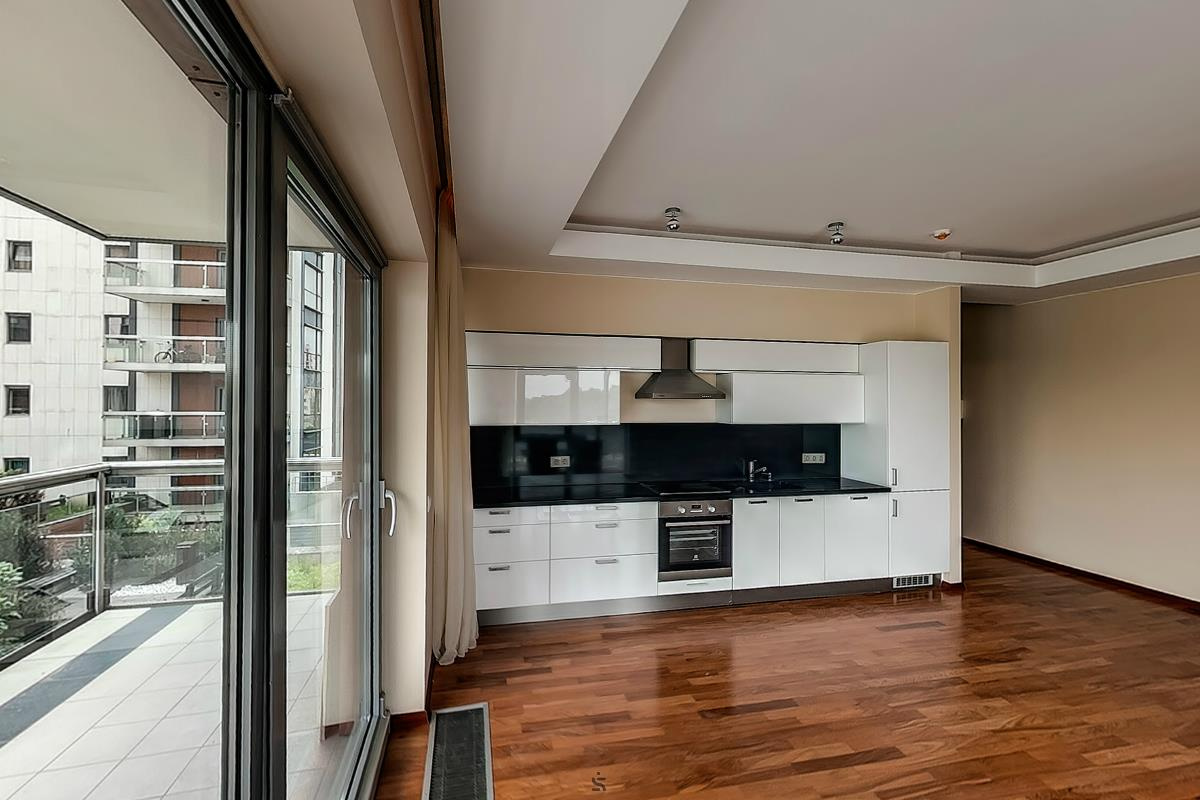 Hungary, 3 Bedrooms Bedrooms, 1 Room Rooms,2 BathroomsBathrooms,Apartment,For sale,1310