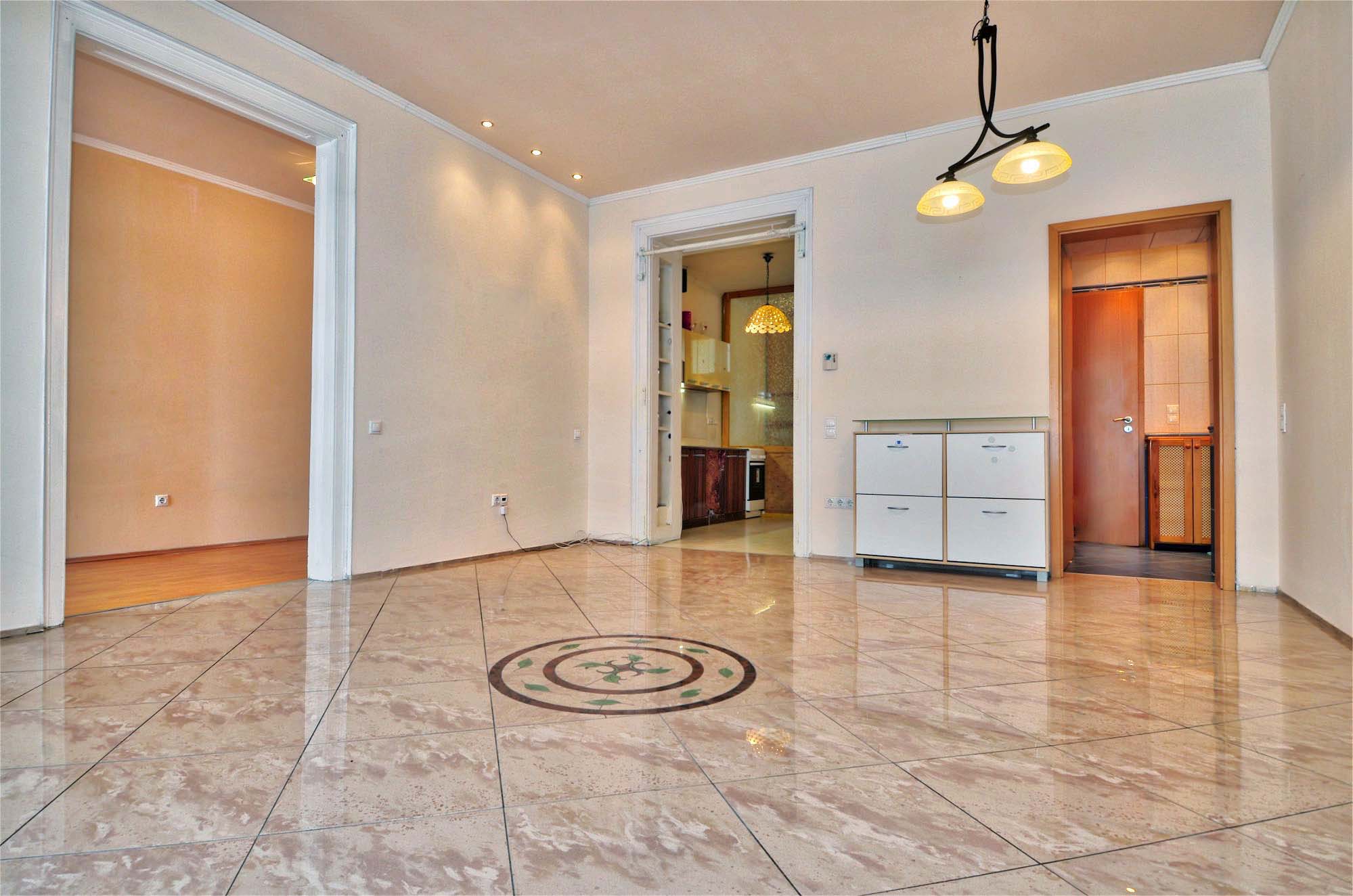 Hungary, 3 Bedrooms Bedrooms, 3 Rooms Rooms,Apartment,For sale,3,1312