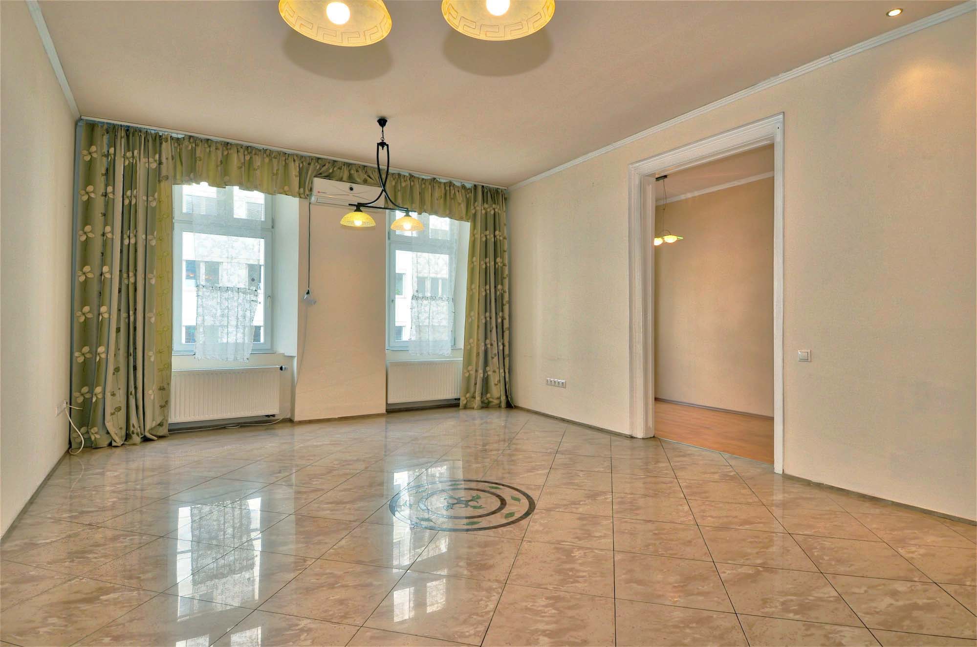 Hungary, 3 Bedrooms Bedrooms, 3 Rooms Rooms,Apartment,For sale,3,1312