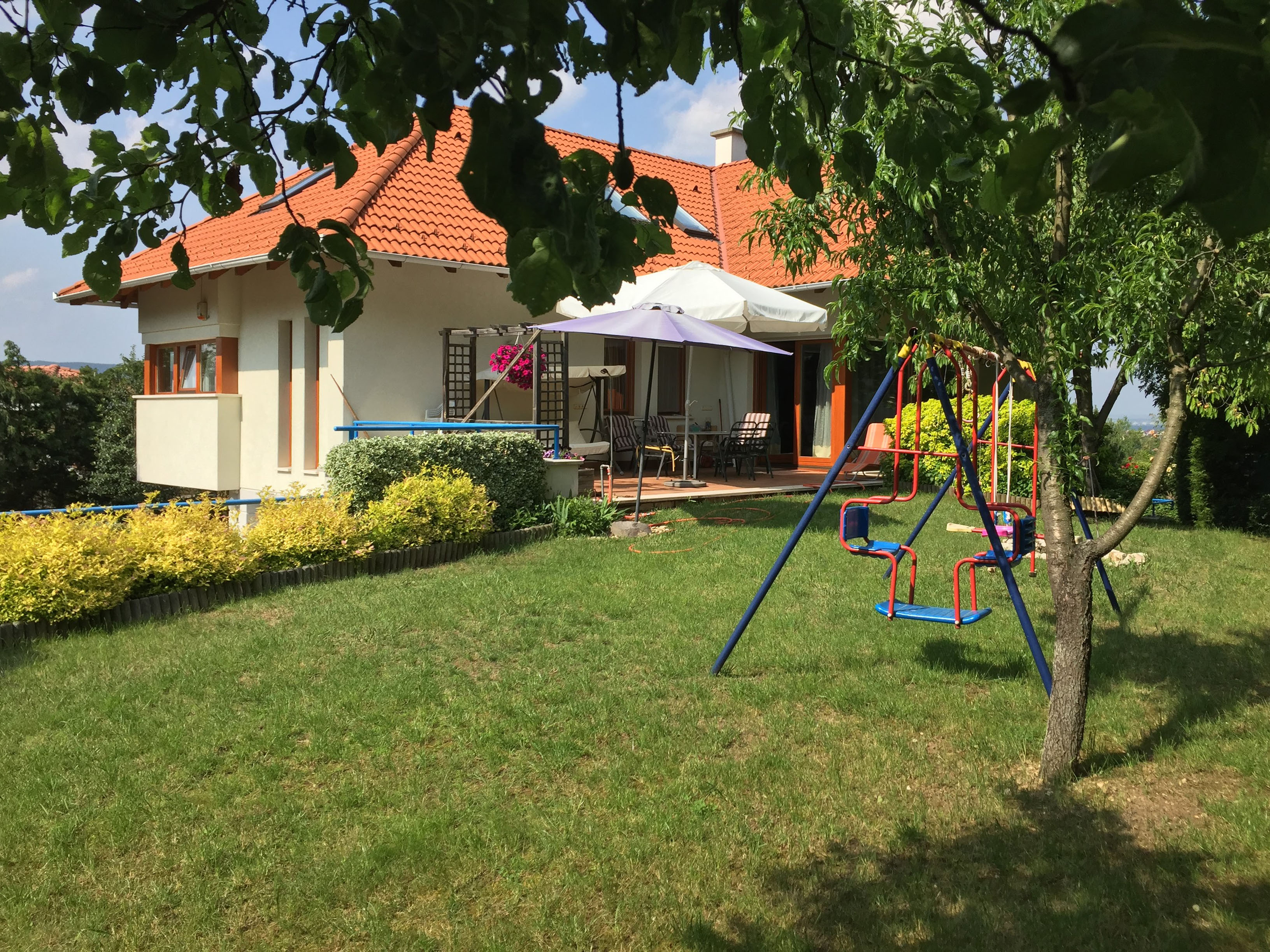 Hungary, 7 Bedrooms Bedrooms, 7 Rooms Rooms,3 BathroomsBathrooms,Apartment,For sale,1314