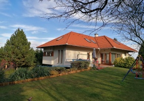 Hungary,7 Bedrooms Bedrooms,7 Rooms Rooms,3 BathroomsBathrooms,Apartment,1314