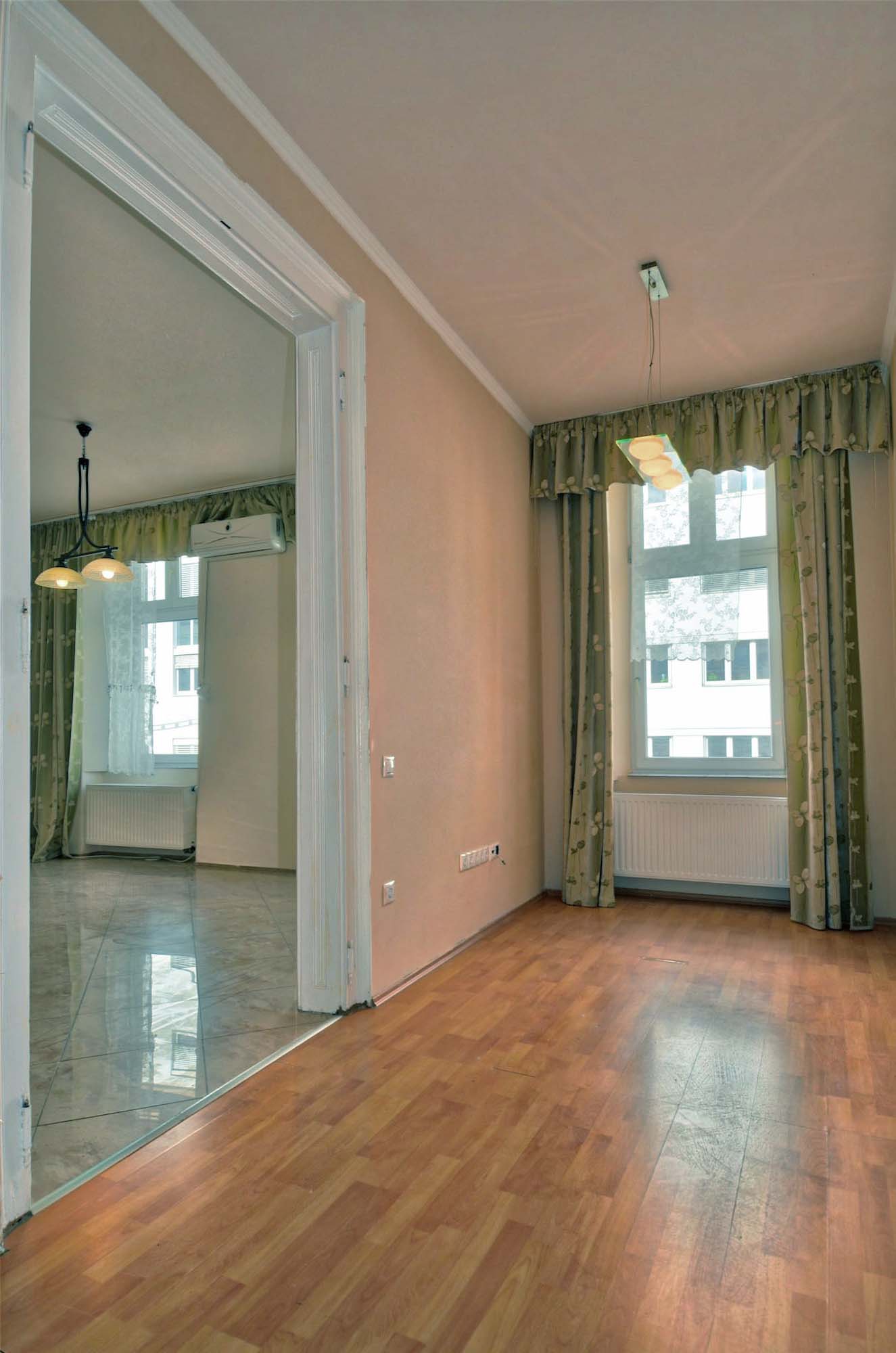 Hungary, 3 Bedrooms Bedrooms, 3 Rooms Rooms,Apartment,For sale,1315