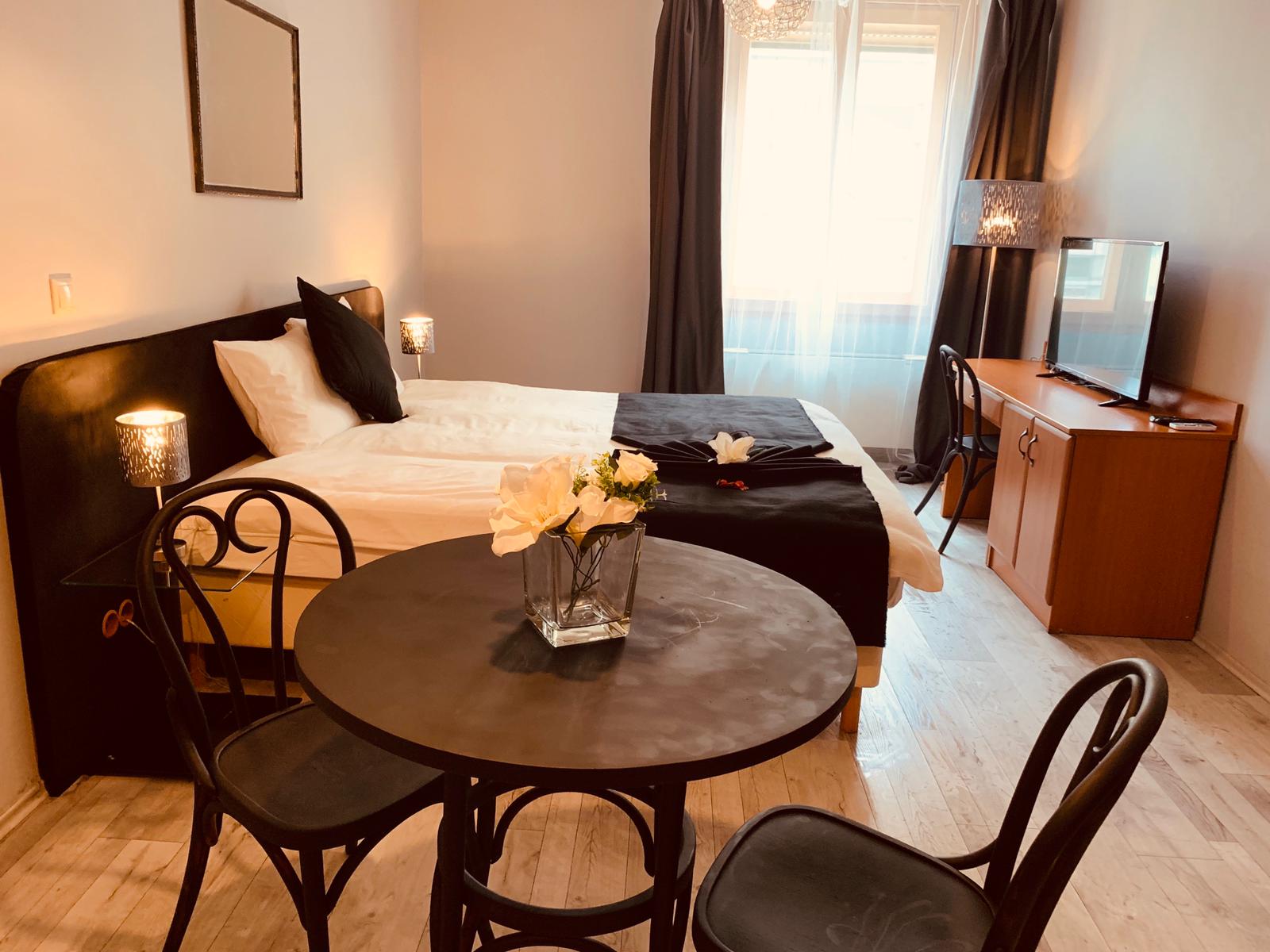 Hungary, 4 Bedrooms Bedrooms, 4 Rooms Rooms,4 BathroomsBathrooms,Apartment,For sale,1333