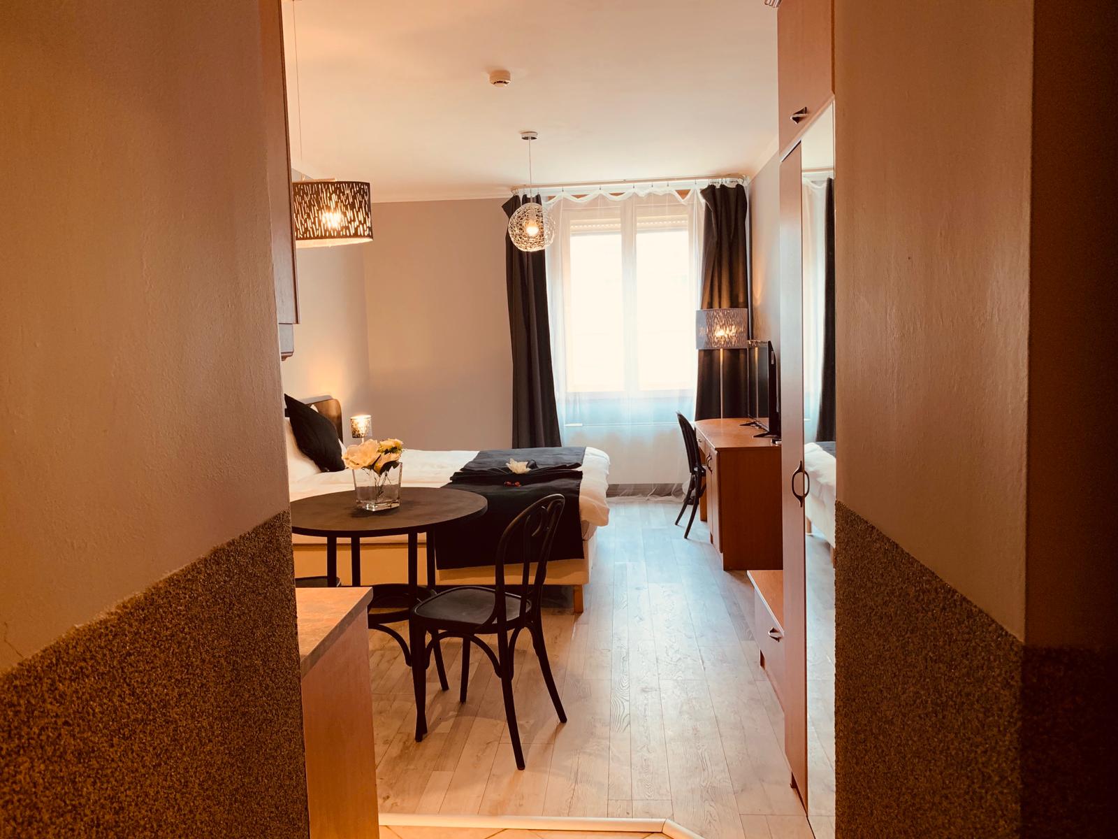 Hungary, 4 Bedrooms Bedrooms, 4 Rooms Rooms,4 BathroomsBathrooms,Apartment,For sale,1333