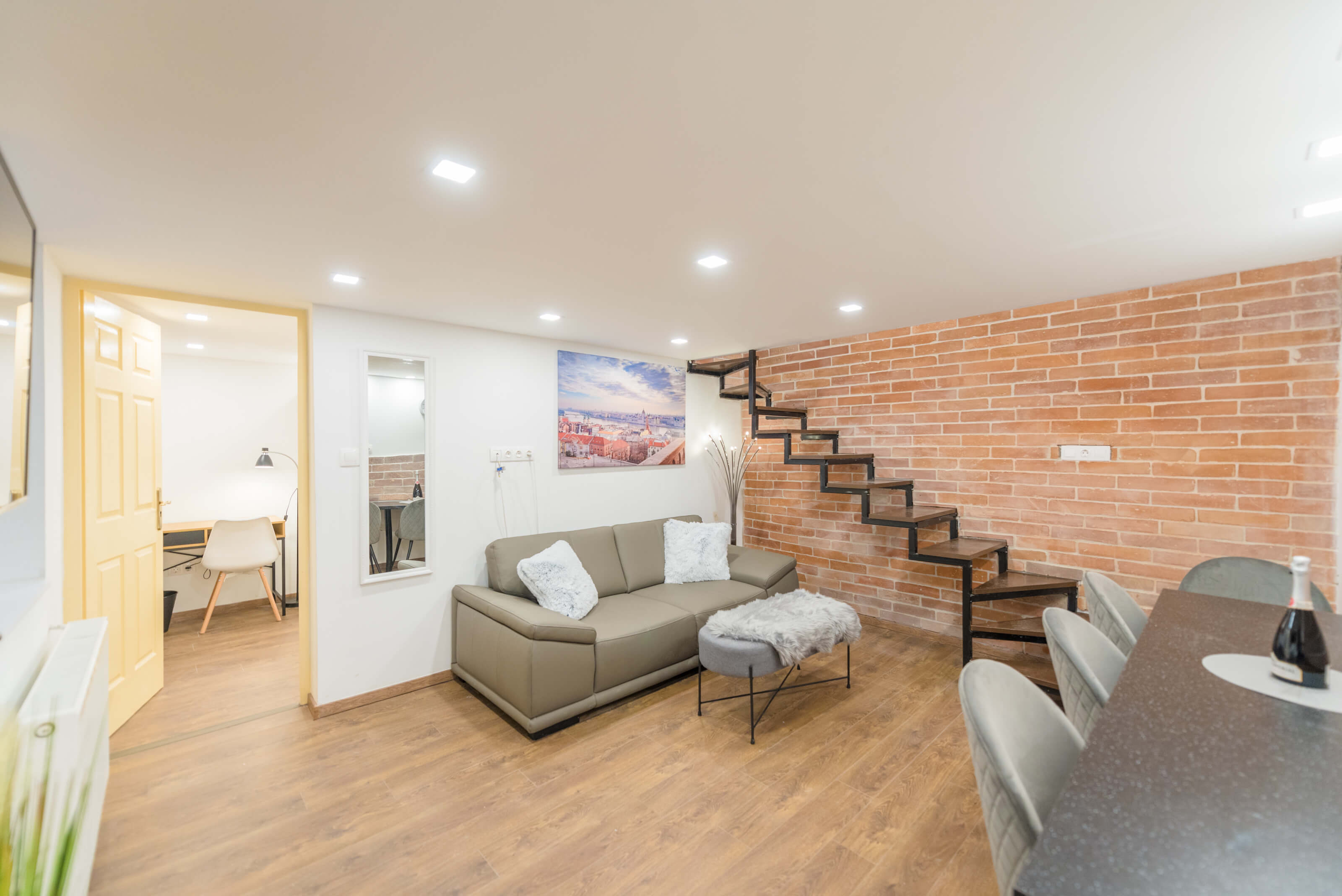 Jewish Quarter Prime Location Budapest District 7, Budapest, Budapest, Hungary, 4 Bedrooms Bedrooms, 4 Rooms Rooms,1 BathroomBathrooms,Apartment,For sale,New York Palace Café Digital Apartment ,1336
