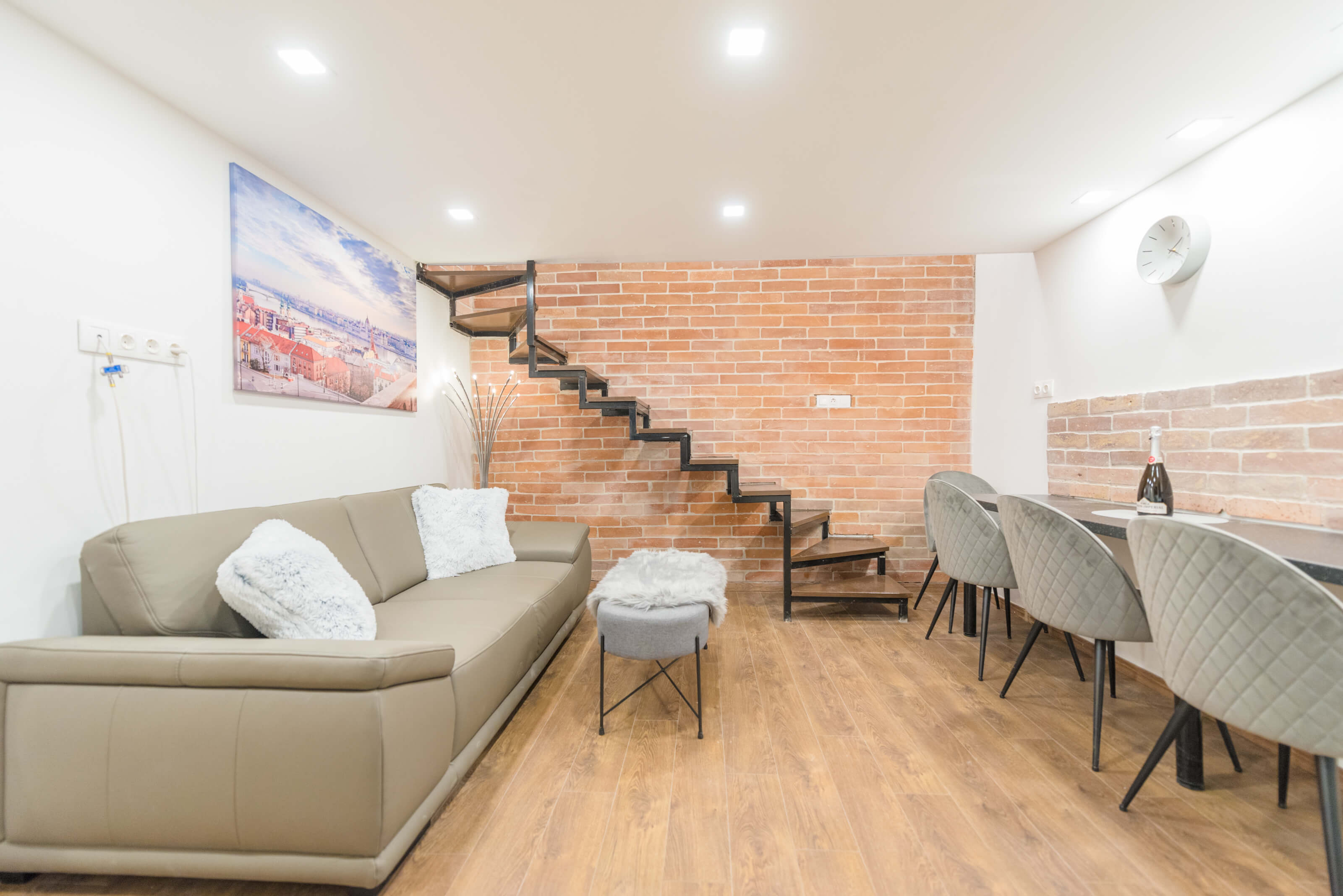 Jewish Quarter Prime Location Budapest District 7, Budapest, Budapest, Hungary, 4 Bedrooms Bedrooms, 4 Rooms Rooms,1 BathroomBathrooms,Apartment,For sale,New York Palace Café Digital Apartment ,1336
