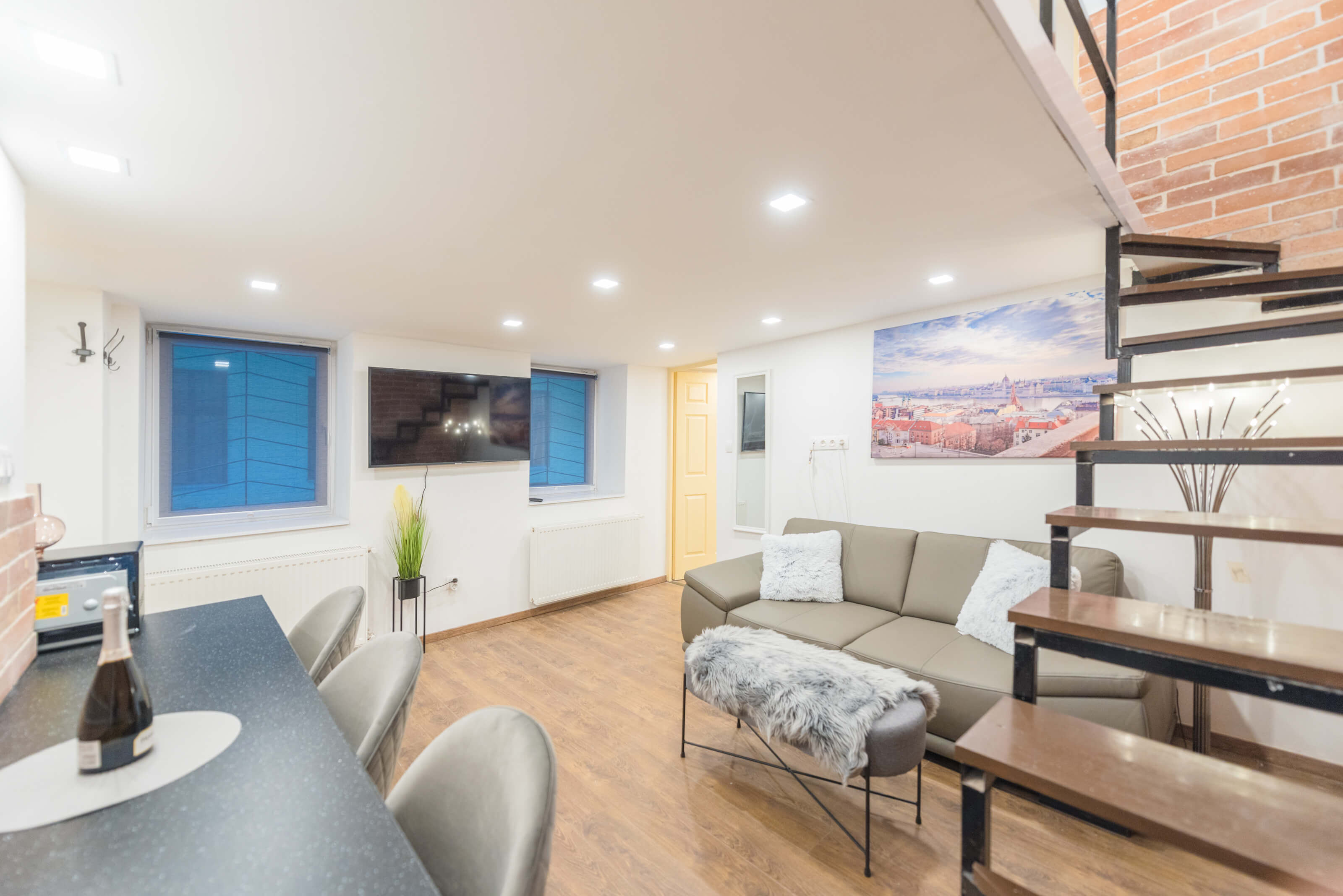 Jewish Quarter Prime Location Budapest District 7, Budapest, Budapest, Hungary, 4 Bedrooms Bedrooms, 4 Rooms Rooms,1 BathroomBathrooms,Apartment,For sale,New York Palace Café Digital Apartment ,1336