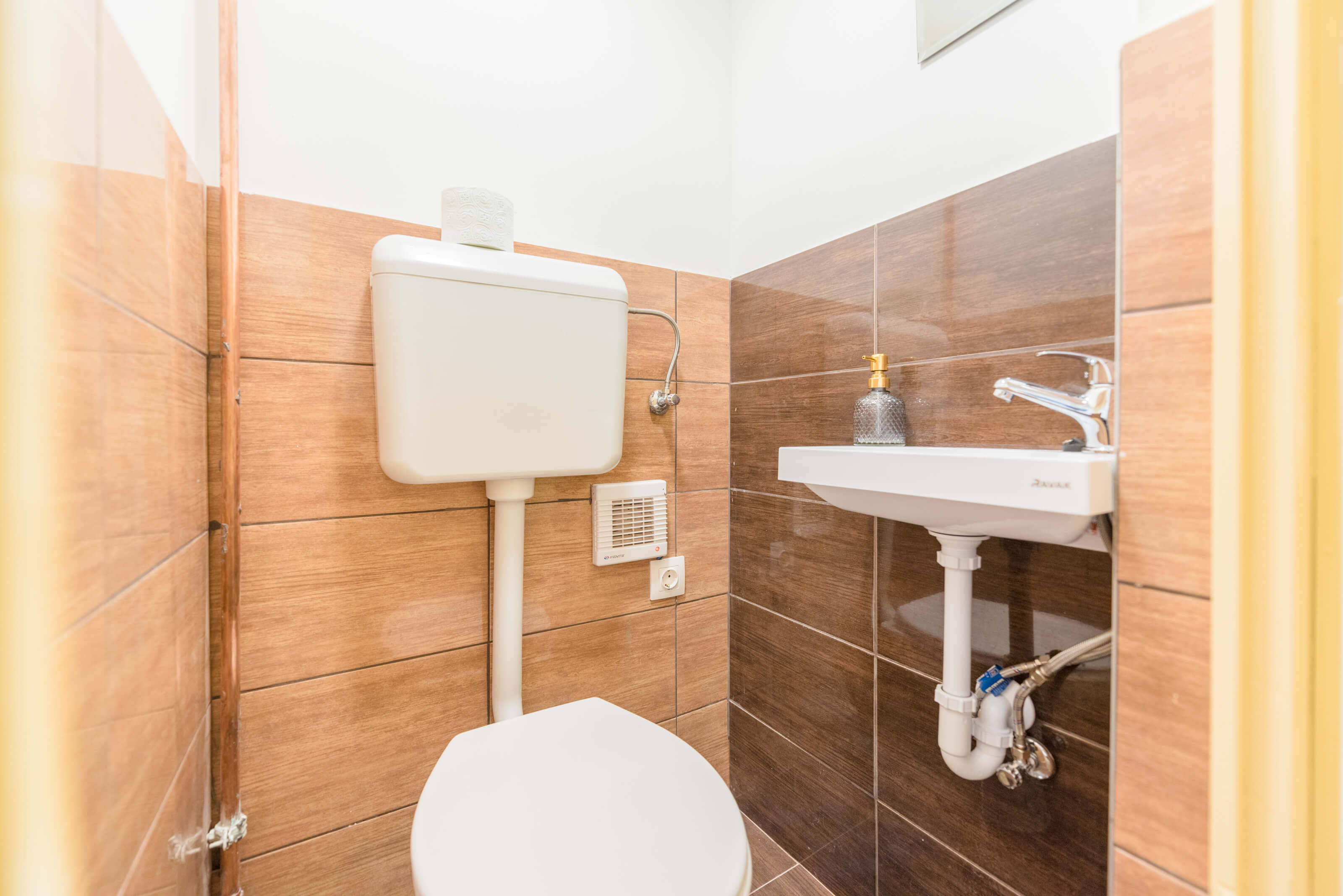 Jewish Quarter Prime Location Budapest District 7, Budapest, Budapest, Hungary, 4 Bedrooms Bedrooms, 4 Rooms Rooms,1 BathroomBathrooms,Apartment,For sale,New York Palace Café Digital Apartment ,1336