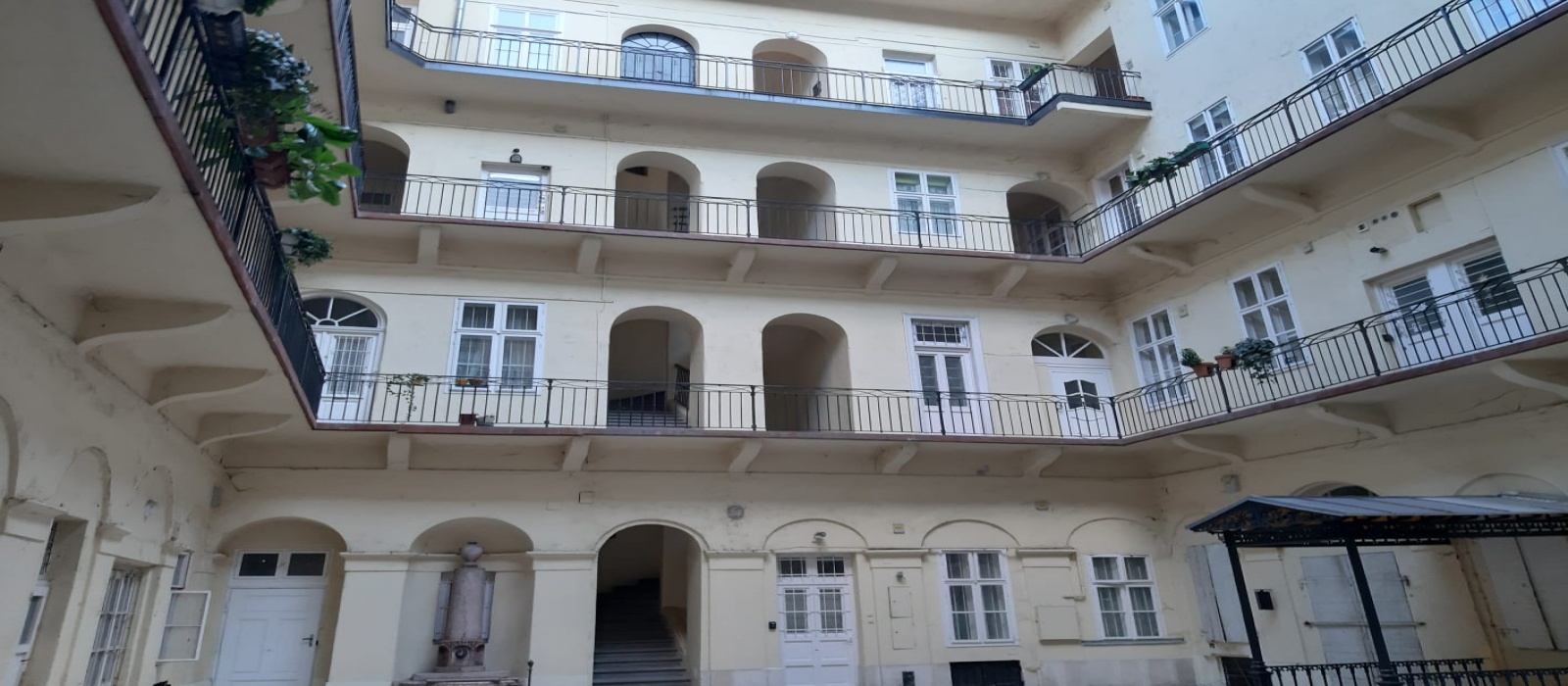 Airbnb flat in district 5 Dorottya utca Best Budapest Real Estate