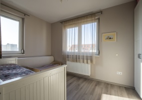 Hungary, 2 Bedrooms Bedrooms, ,Apartment,For sale,1357