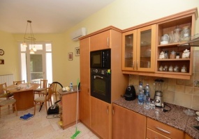 Hungary, 5 Bedrooms Bedrooms, ,Villa,For sale,1362