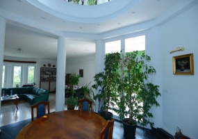 Hungary, 5 Bedrooms Bedrooms, ,Villa,For sale,1362