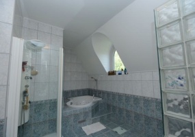 Hungary, 5 Bedrooms Bedrooms, ,Villa,For sale,1362