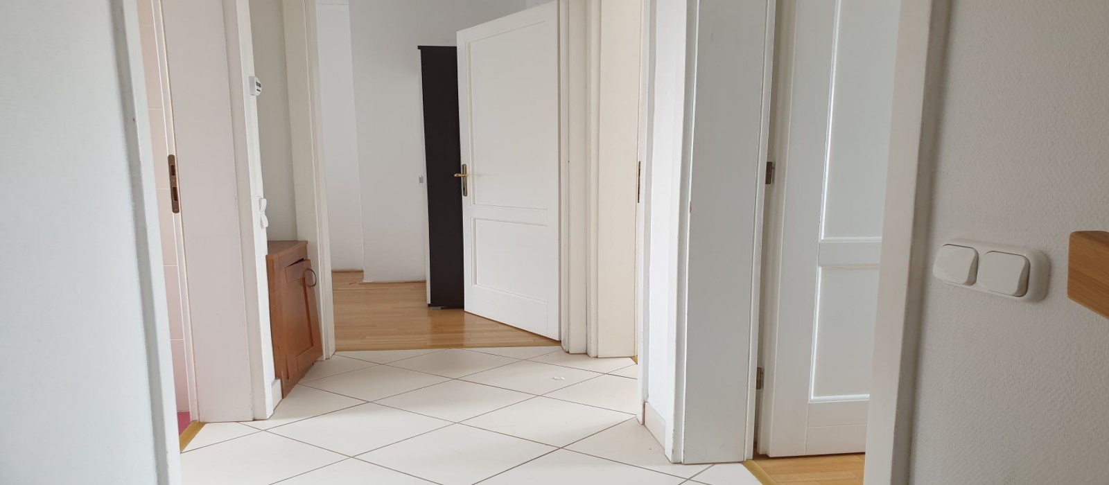 Hungary, 3 Bedrooms Bedrooms, ,2 BathroomsBathrooms,Apartment,For sale,1379