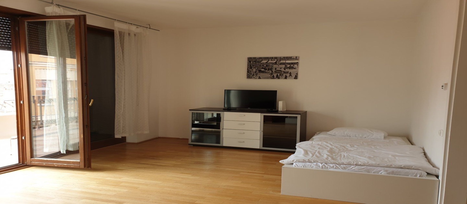 Hungary, 3 Bedrooms Bedrooms, ,2 BathroomsBathrooms,Apartment,For sale,1379