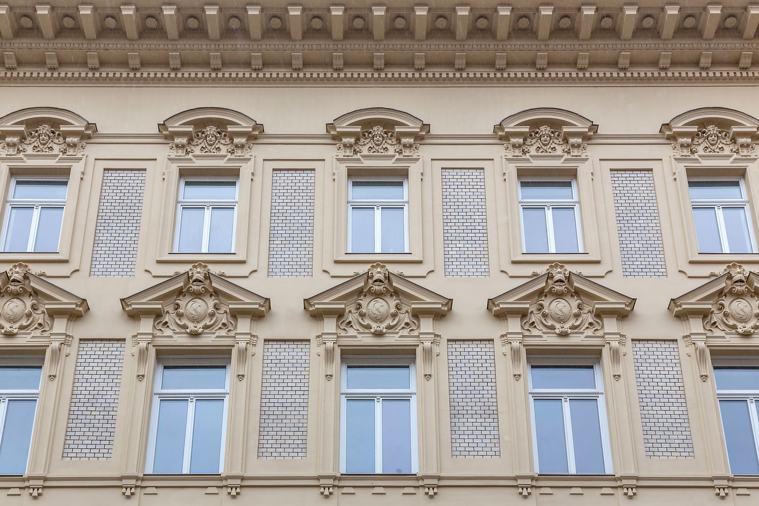Hungary, 2 Bedrooms Bedrooms, ,2 BathroomsBathrooms,Apartment,For sale,1381