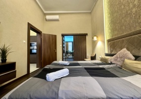 Hungary, 2 Bedrooms Bedrooms, ,2 BathroomsBathrooms,Apartment,For sale,1400
