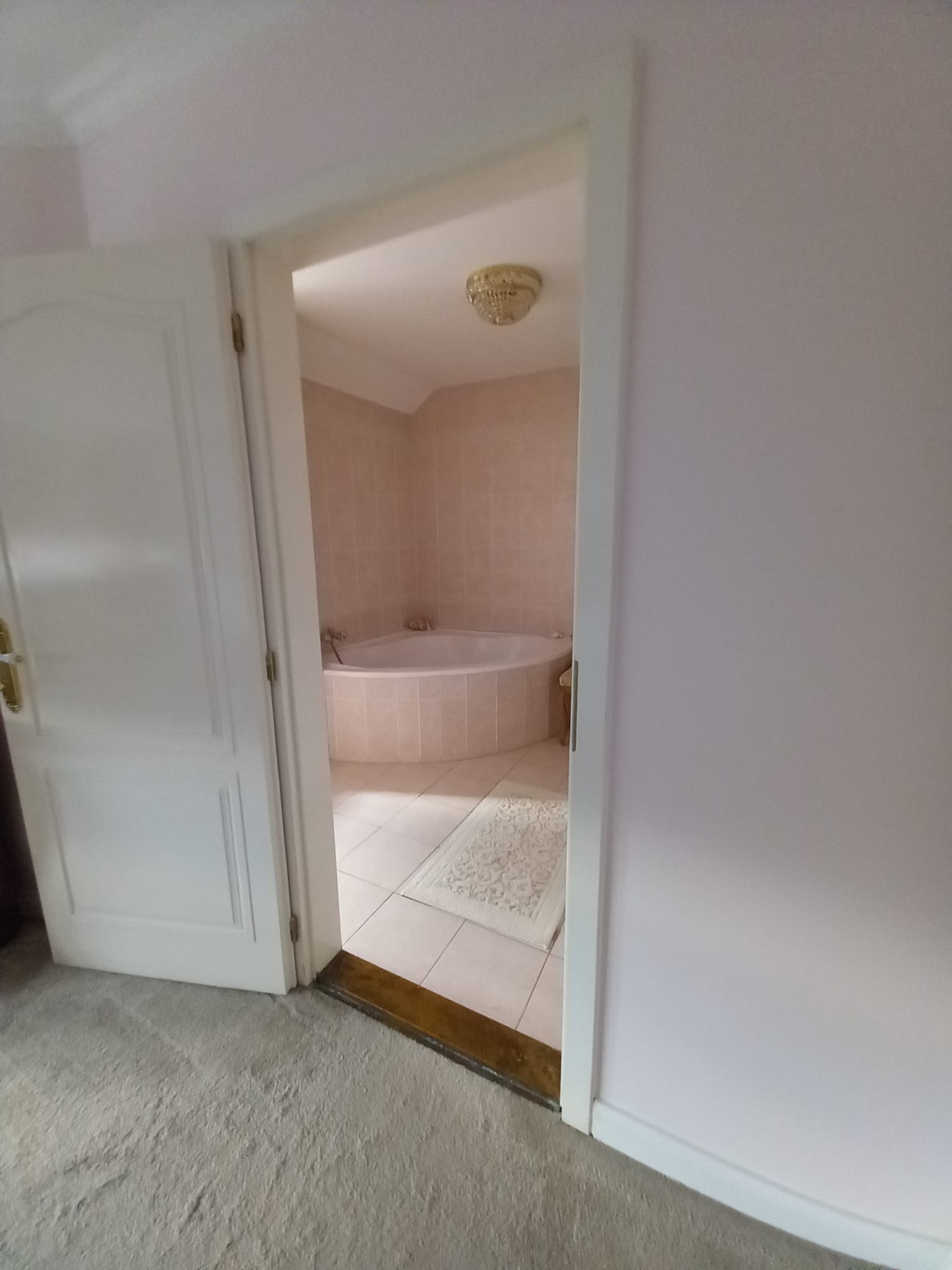 Hungary, 5 Bedrooms Bedrooms, 5 Rooms Rooms,Villa,For sale,1403