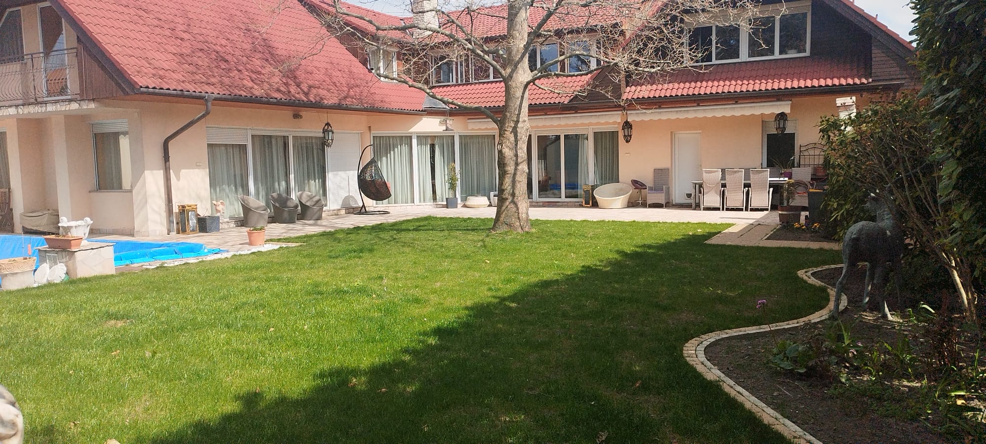 Hungary, 5 Bedrooms Bedrooms, 5 Rooms Rooms,Villa,For sale,1403