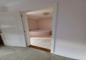 Hungary, 5 Bedrooms Bedrooms, 5 Rooms Rooms,Villa,For sale,1403